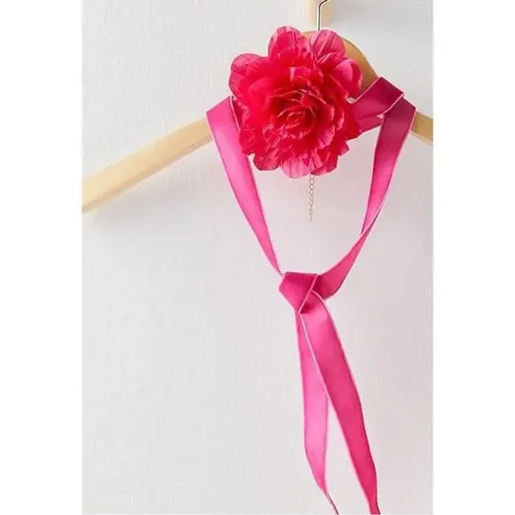 Free People Melody Flower Choker in Fuchsia Pink Spring Statement Whimsical NEW - Picture 2 of 9